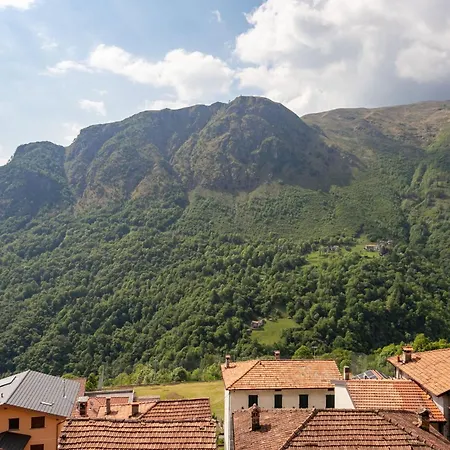 Daire Sciura Elena's Terrace With Lake, Mounts & Valley By Halldis *