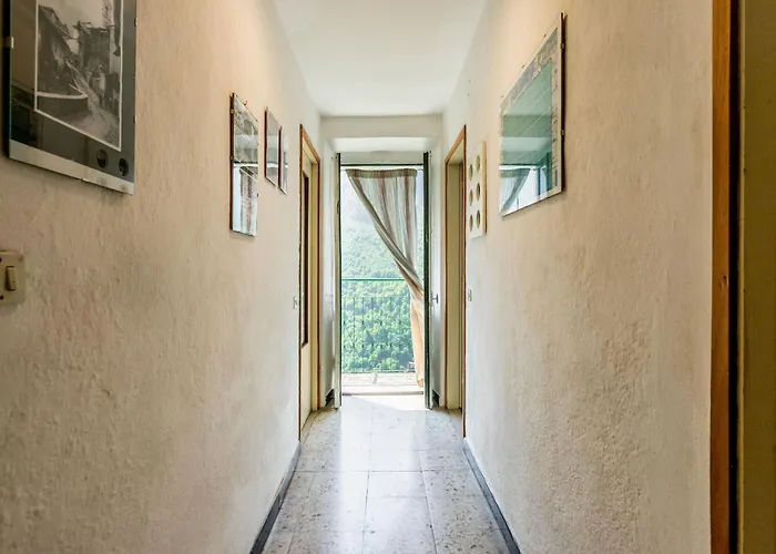 Апартаменты Sciura Elena's Terrace With Lake, Mounts & Valley By Halldis Garzeno