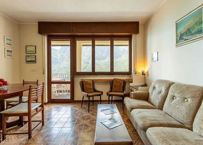 Апартаменты Sciura Elena's Terrace With Lake, Mounts & Valley By Halldis