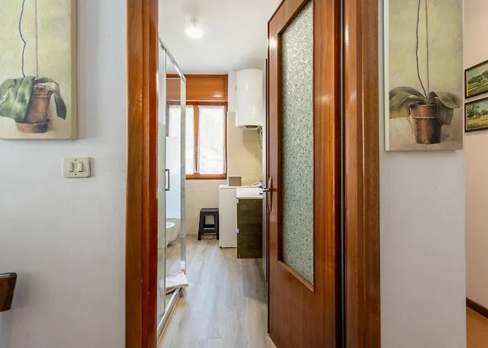 Апартаменты Sciura Elena's Terrace With Lake, Mounts & Valley By Halldis *