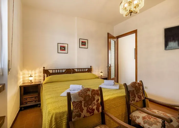 Апартаменты Sciura Elena's Terrace With Lake, Mounts & Valley By Halldis Garzeno