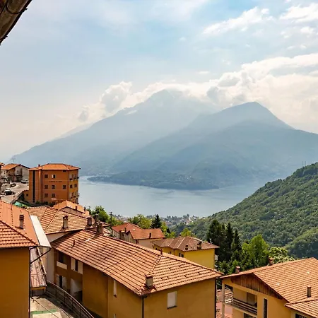 Lejlighed Sciura Elena's Terrace With Lake, Mounts & Valley By Halldis