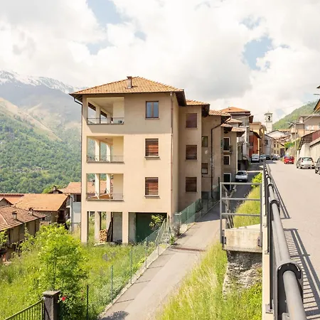 Sciura Elena's Terrace With Lake, Mounts & Valley By Halldis Appartamento *