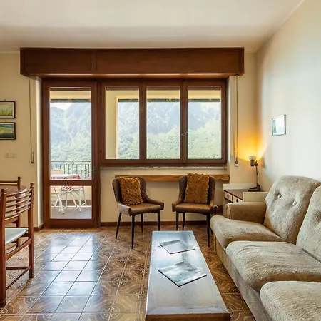 Apartamento Sciura Elena's Terrace With Lake, Mounts & Valley By Halldis