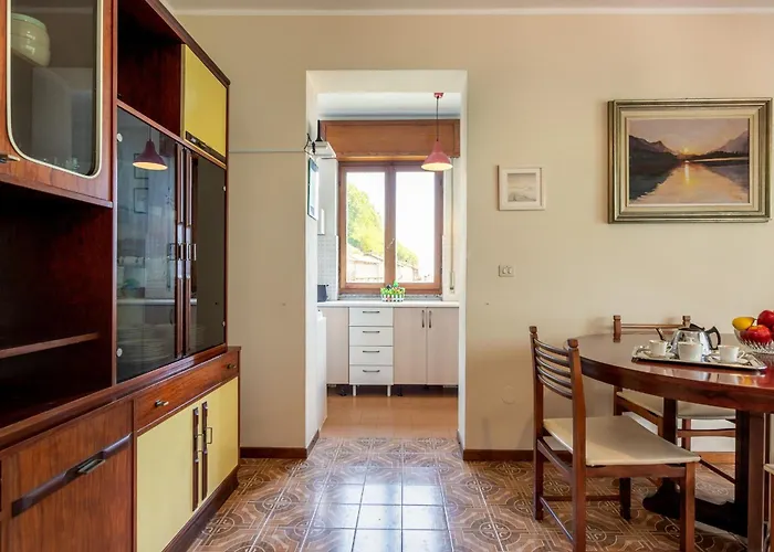 Sciura Elena's Terrace With Lake, Mounts & Valley By Halldis Apartmán *